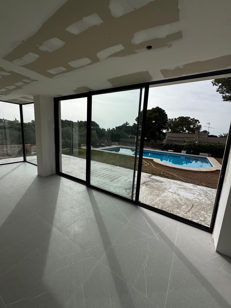 Chalet de 4 habitaciones en Valverde en venta - 525.000 € (Ref: 9176424)