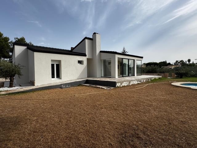 Chalet de 4 habitaciones en Valverde, Elche / Elx en venta - 525.000 € (Ref: 9176424)