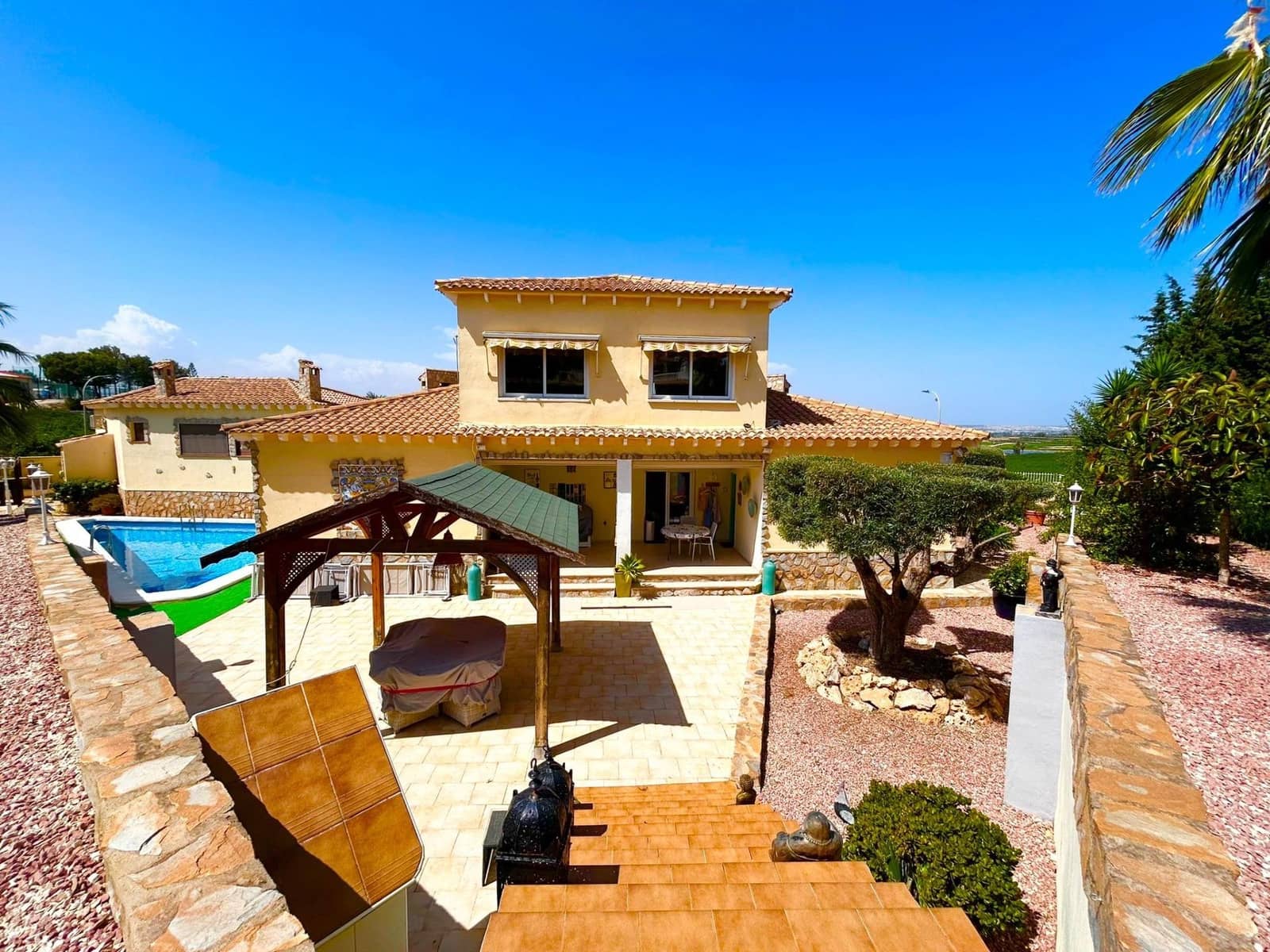 Chalet de 5 habitaciones en Algorfa en venta con garaje - 770.000 € (Ref: 9409771)