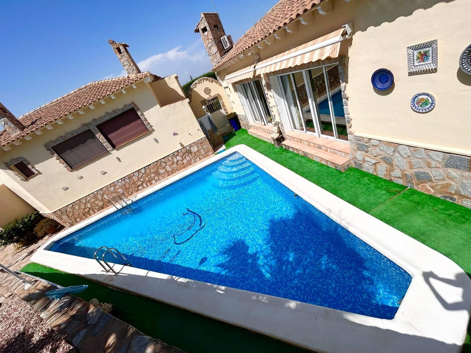 Chalet de 5 habitaciones en Algorfa en venta con garaje - 770.000 € (Ref: 9409771)