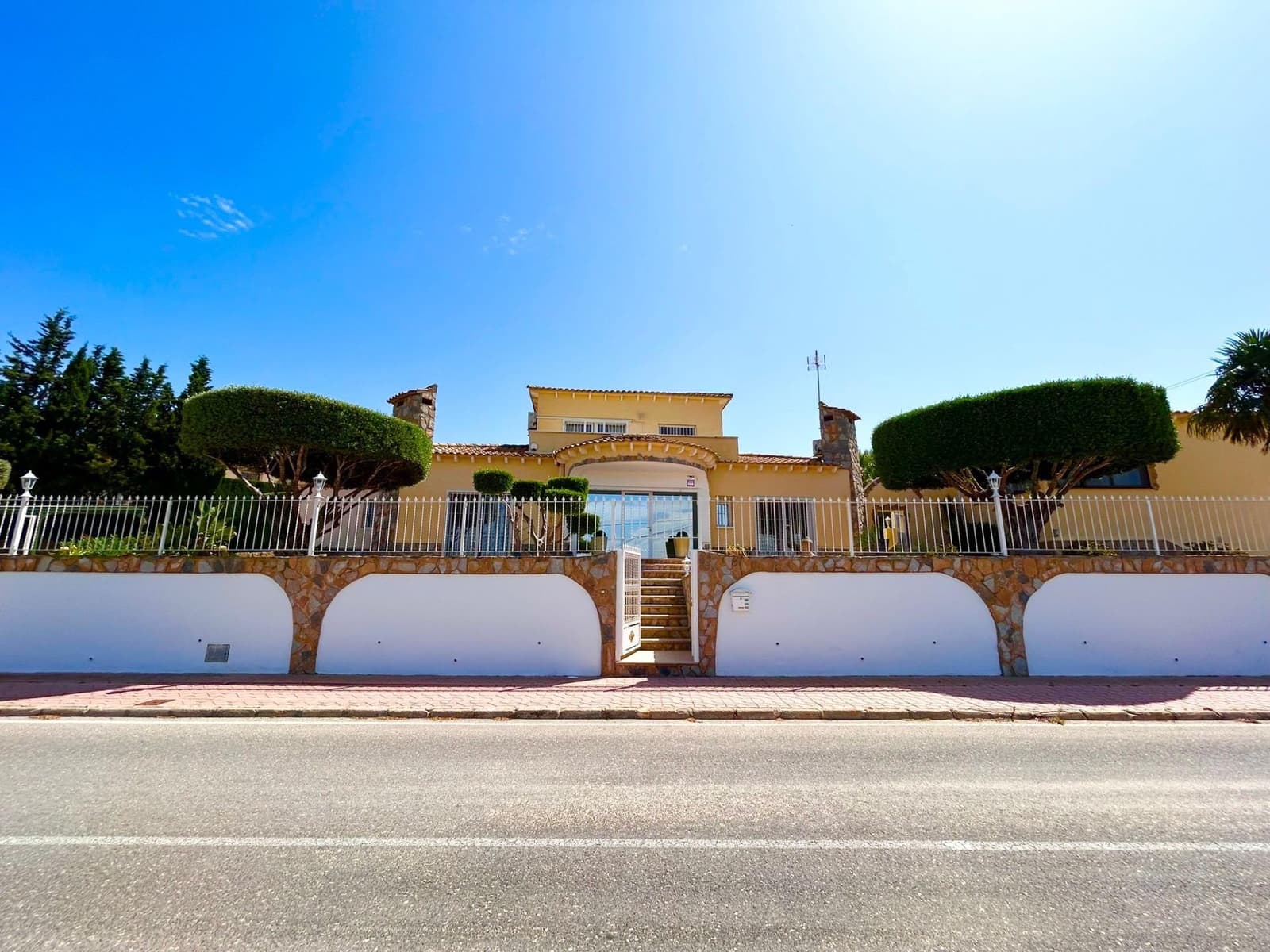 Chalet de 5 habitaciones en Algorfa en venta con garaje - 770.000 € (Ref: 9409771)