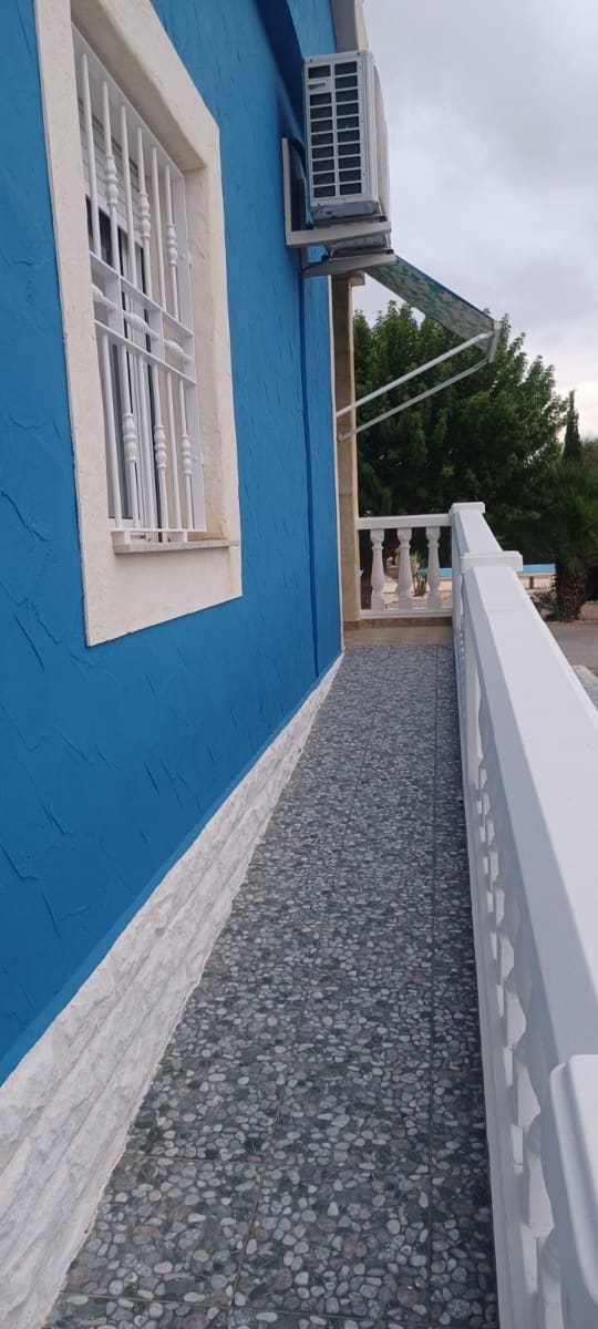 4 makuuhuone Maalaistalo myytävänä paikassa Elche / Elx mukana uima-altaan 
autotalli - 462 000 € (Ref: 9422414)