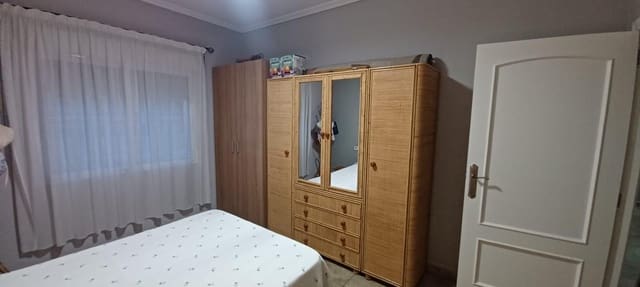 4 makuuhuone Maalaistalo myytävänä paikassa Elche / Elx mukana uima-altaan 
autotalli - 462 000 € (Ref: 9422414)