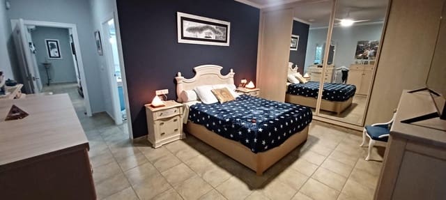 4 makuuhuone Maalaistalo myytävänä paikassa Elche / Elx mukana uima-altaan 
autotalli - 462 000 € (Ref: 9422414)