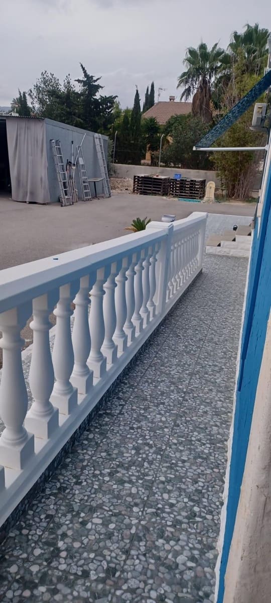 4 makuuhuone Maalaistalo myytävänä paikassa Elche / Elx mukana uima-altaan 
autotalli - 462 000 € (Ref: 9422414)