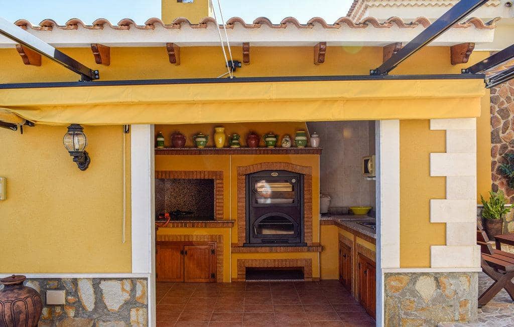 4 sypialnia Willa na sprzedaż w Orihuela z basenem garażem - 550 000 € (Ref: 9424440)