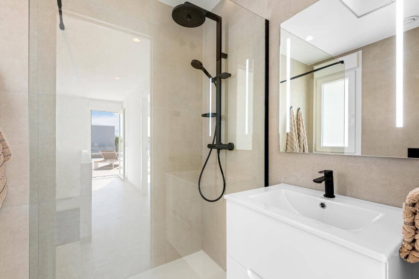 3 bedroom Villa for sale in Los Montesinos with pool - € 535,000 (Ref: 9424441)