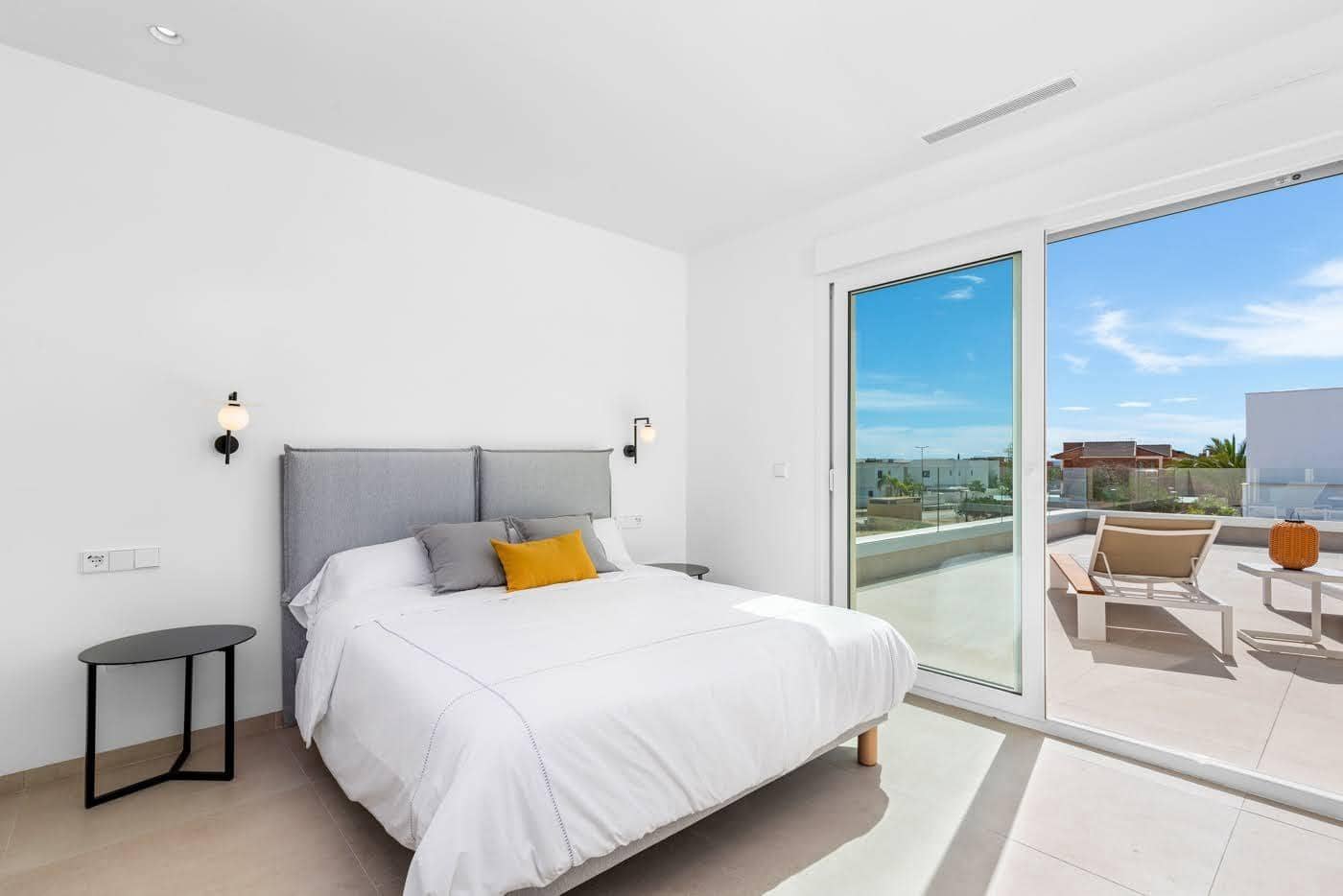 3 bedroom Villa for sale in Los Montesinos with pool - € 535,000 (Ref: 9424441)