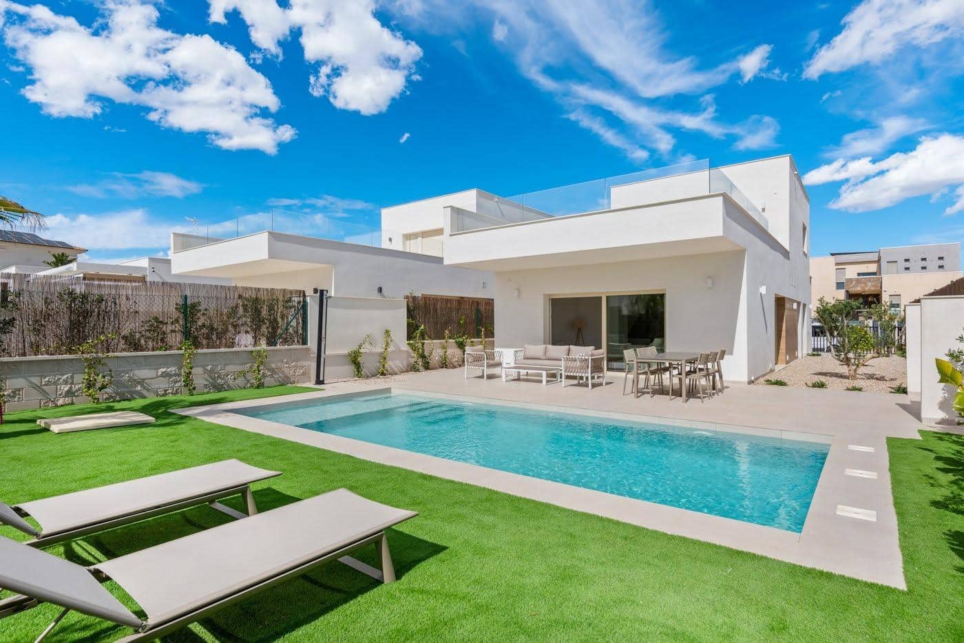 3 bedroom Villa for sale in Los Montesinos with pool - € 535,000 (Ref: 9424441)