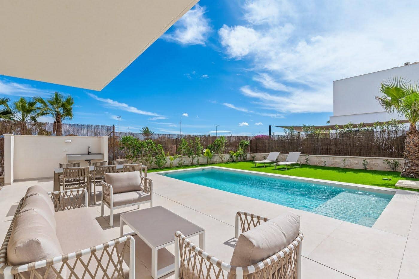 3 bedroom Villa for sale in Los Montesinos with pool - € 535,000 (Ref: 9424441)