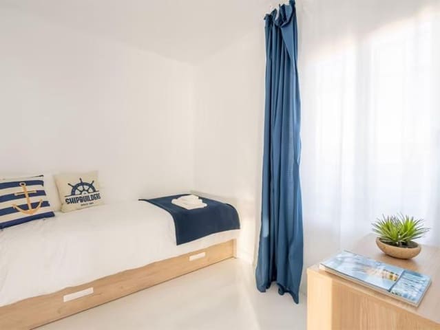 10 bedroom Hotel for sale in Gran Playa, Santa Pola with pool - € 2,830,000 (Ref: 9424443)