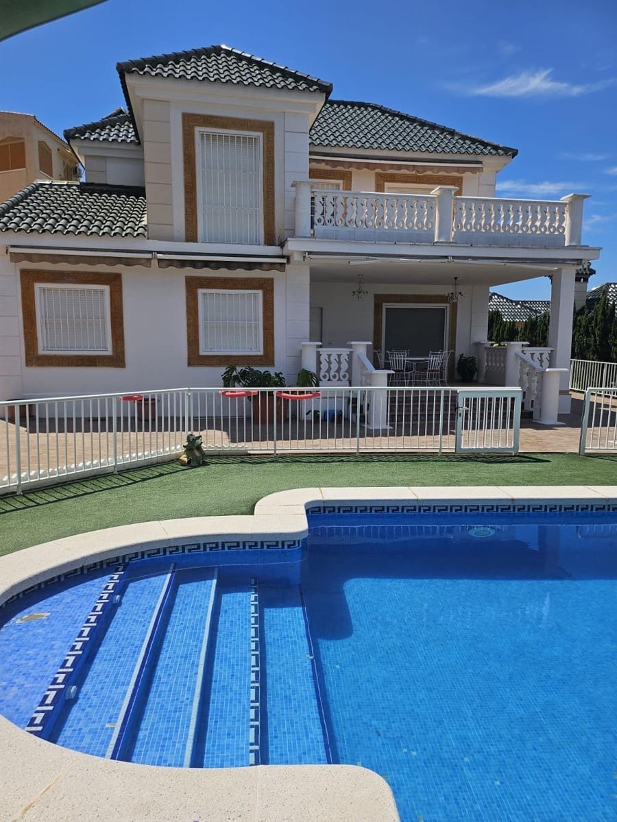 3 quarto Moradia para venda em Arenales del Sol com piscina garagem - 740 000 € (Ref: 9427189)