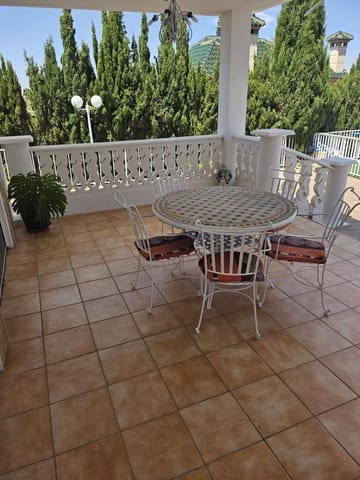 3 soveværelse Villa til salg i Arenales del Sol, Elche / Elx med swimmingpool garage - € 740.000 (Ref: 9427189)