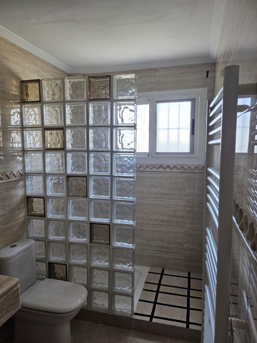 3 quarto Moradia para venda em Arenales del Sol com piscina garagem - 740 000 € (Ref: 9427189)