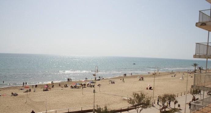 2 makuuhuone Asunto vuokrattavana paikassa Guardamar del Segura mukana 
autotalli - 850 € (Ref: 9450663)