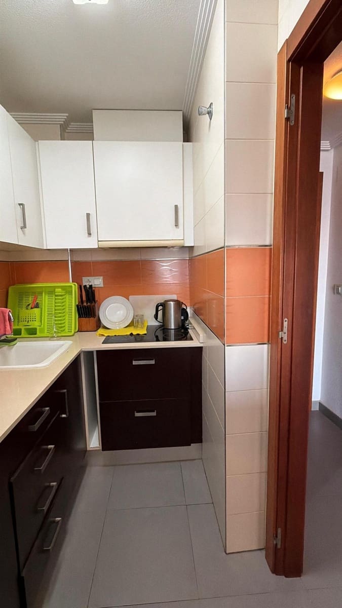 2 bedroom Apartment for sale in Guardamar del Segura with garage - € 260,000 (Ref: 9494602)