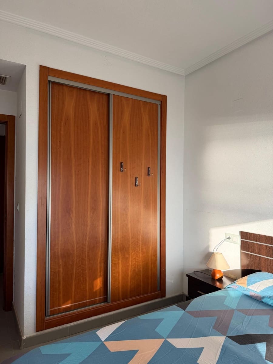 2 bedroom Apartment for sale in Guardamar del Segura with garage - € 260,000 (Ref: 9494602)