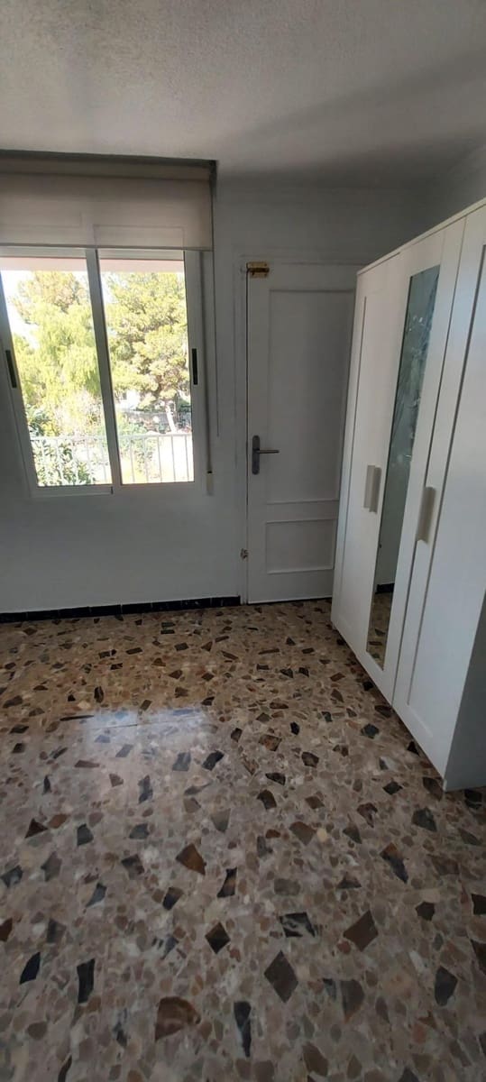 Chalet de 6 habitaciones en Elche / Elx en venta con piscina - 455.000 € (Ref: 9494603)