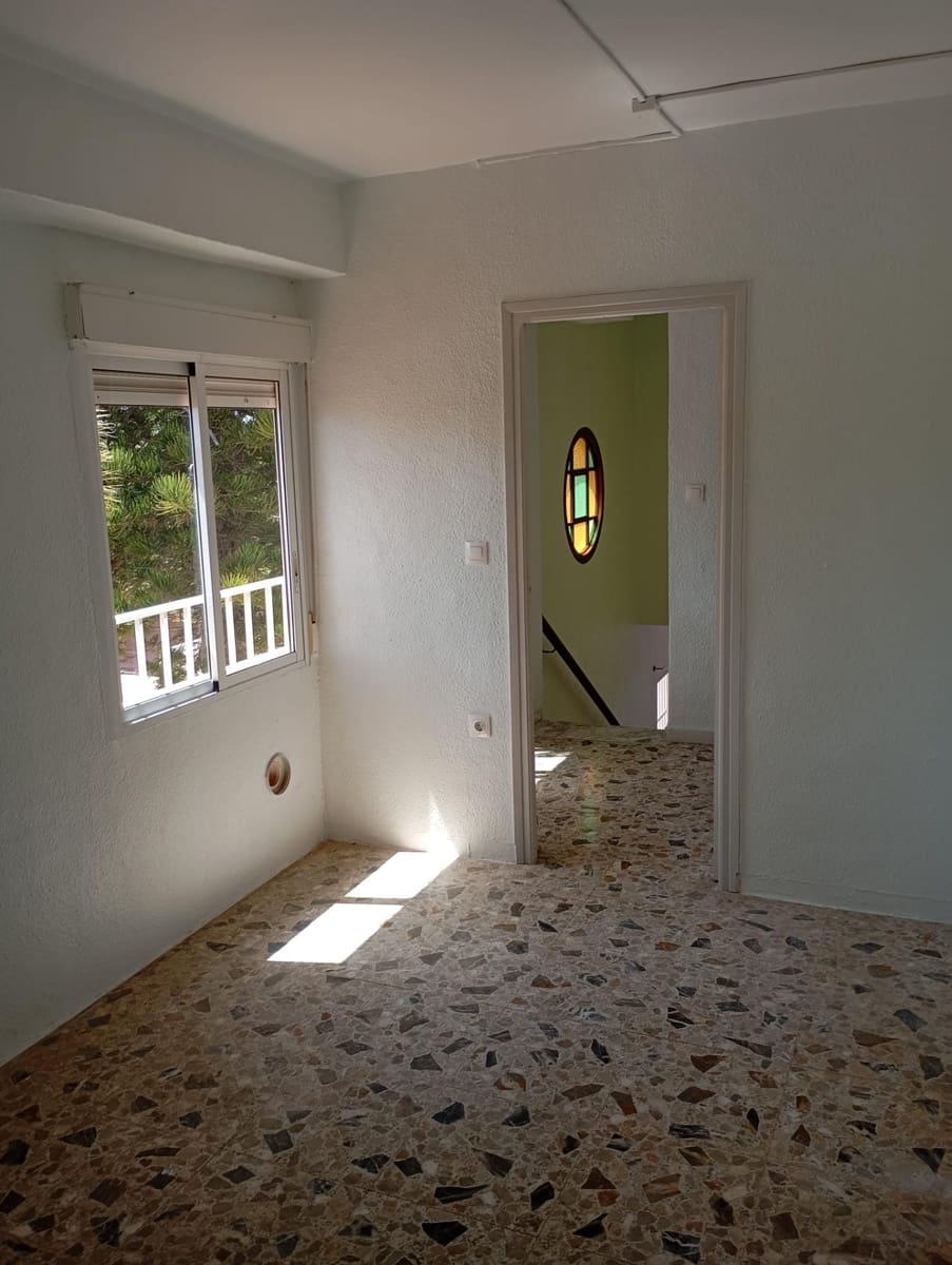 Chalet de 6 habitaciones en Elche / Elx en venta con piscina - 455.000 € (Ref: 9494603)