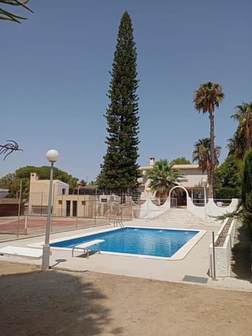 Chalet de 6 habitaciones en Peña de las Águilas, Elche / Elx en venta con piscina - 455.000 € (Ref: 9494603)