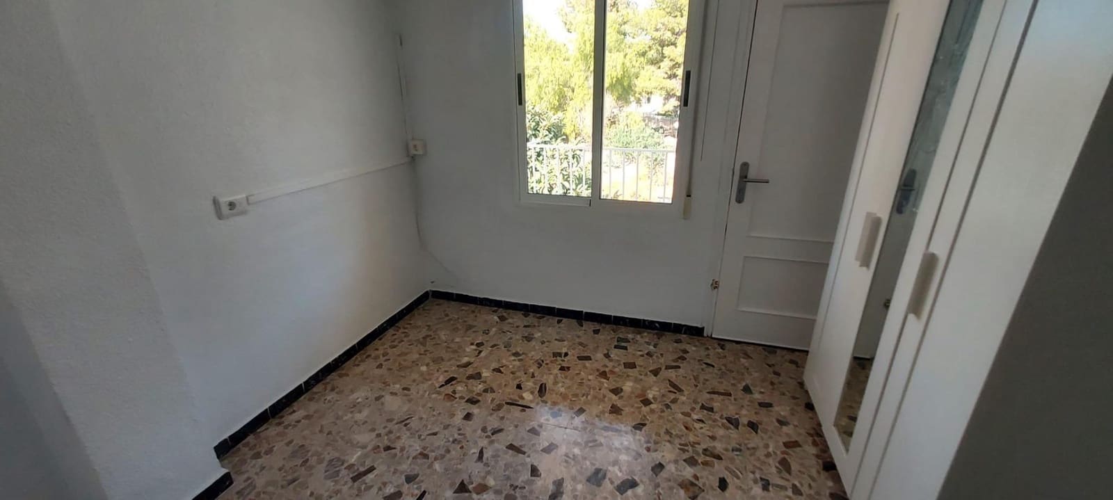 Chalet de 6 habitaciones en Elche / Elx en venta con piscina - 455.000 € (Ref: 9494603)