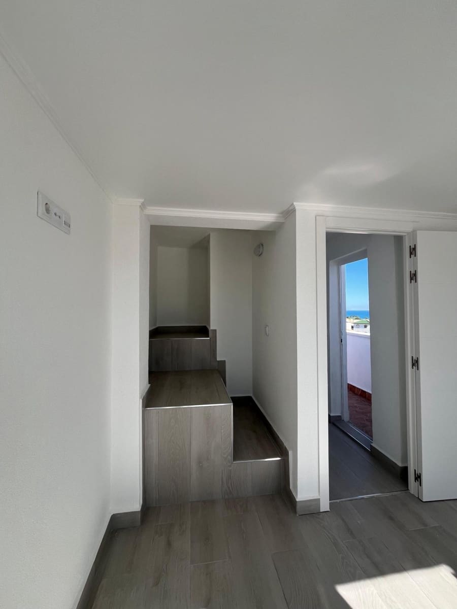 3 quarto Apartamento para venda em Torrevieja - 245 000 € (Ref: 9508857)