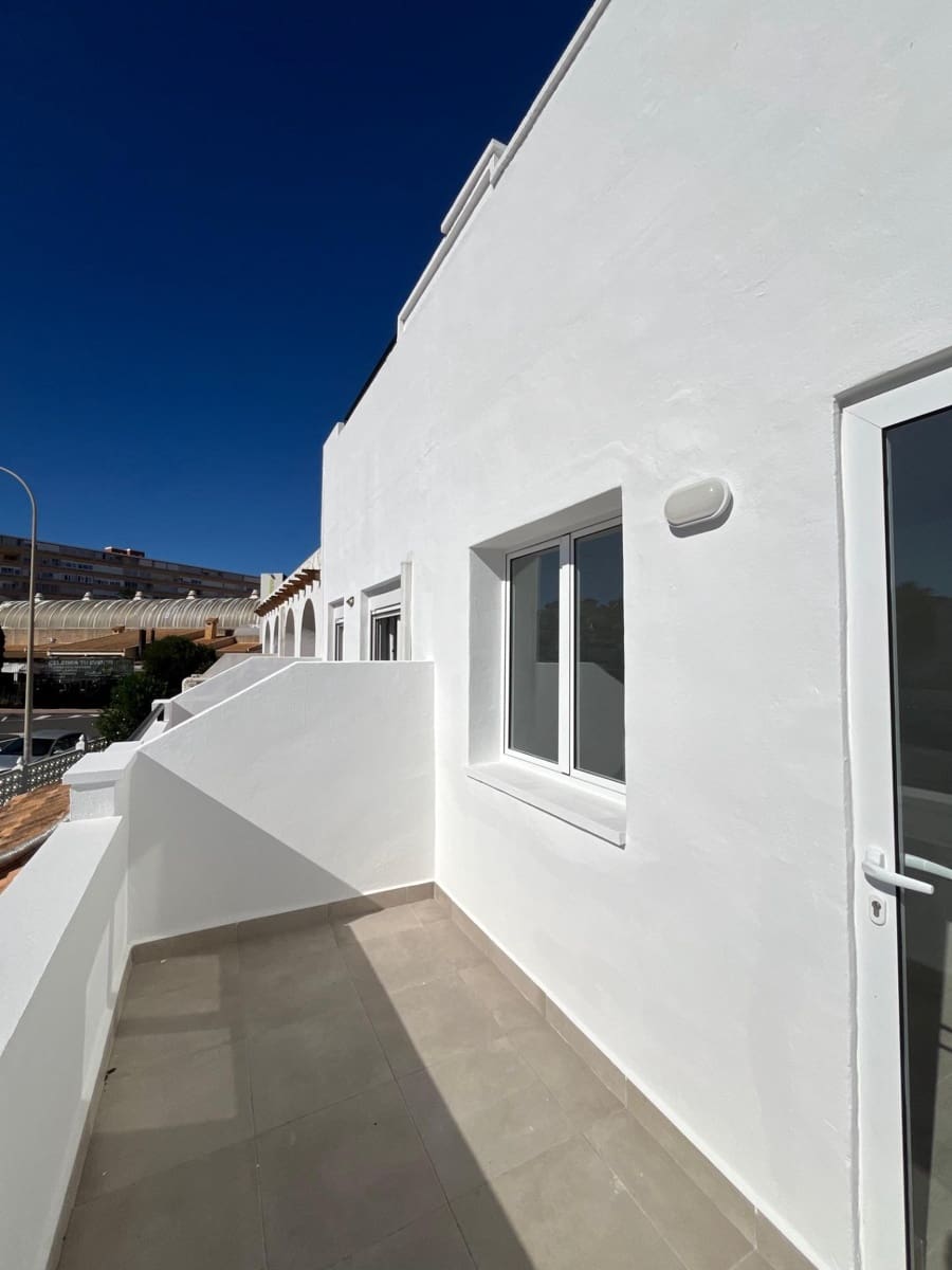 3 quarto Apartamento para venda em Torrevieja - 245 000 € (Ref: 9508857)