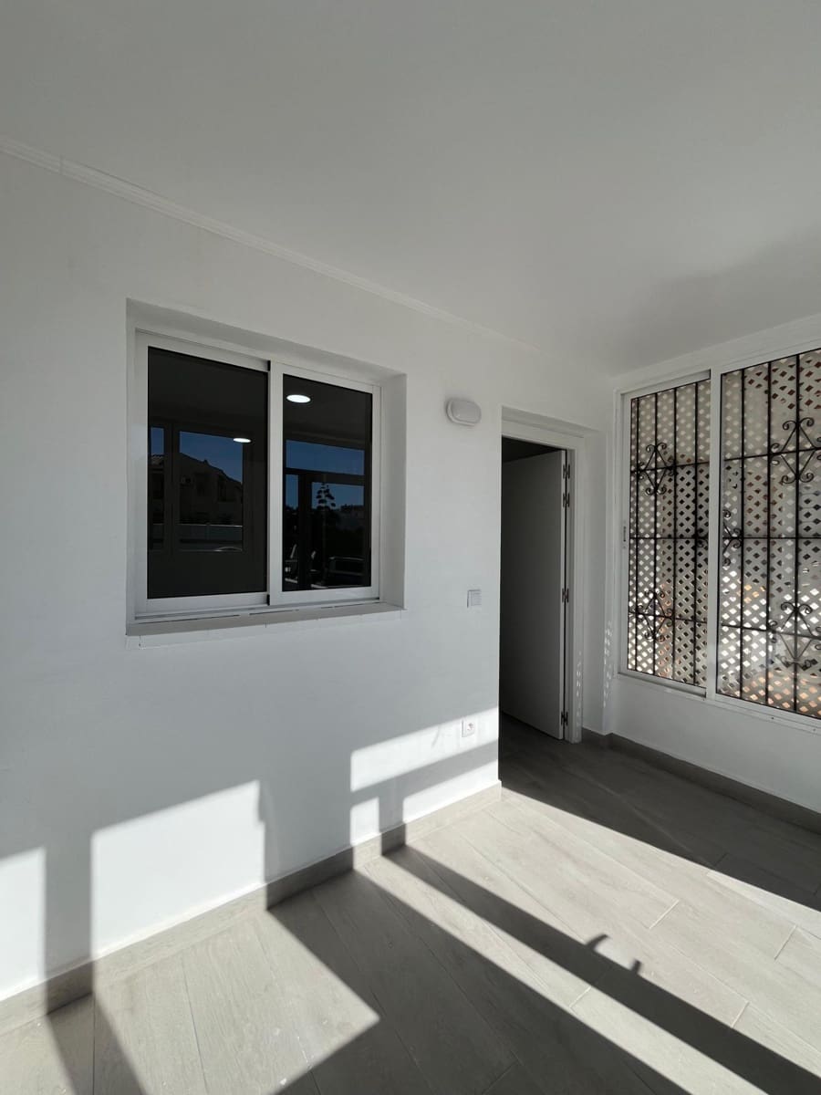 3 quarto Apartamento para venda em Torrevieja - 245 000 € (Ref: 9508857)