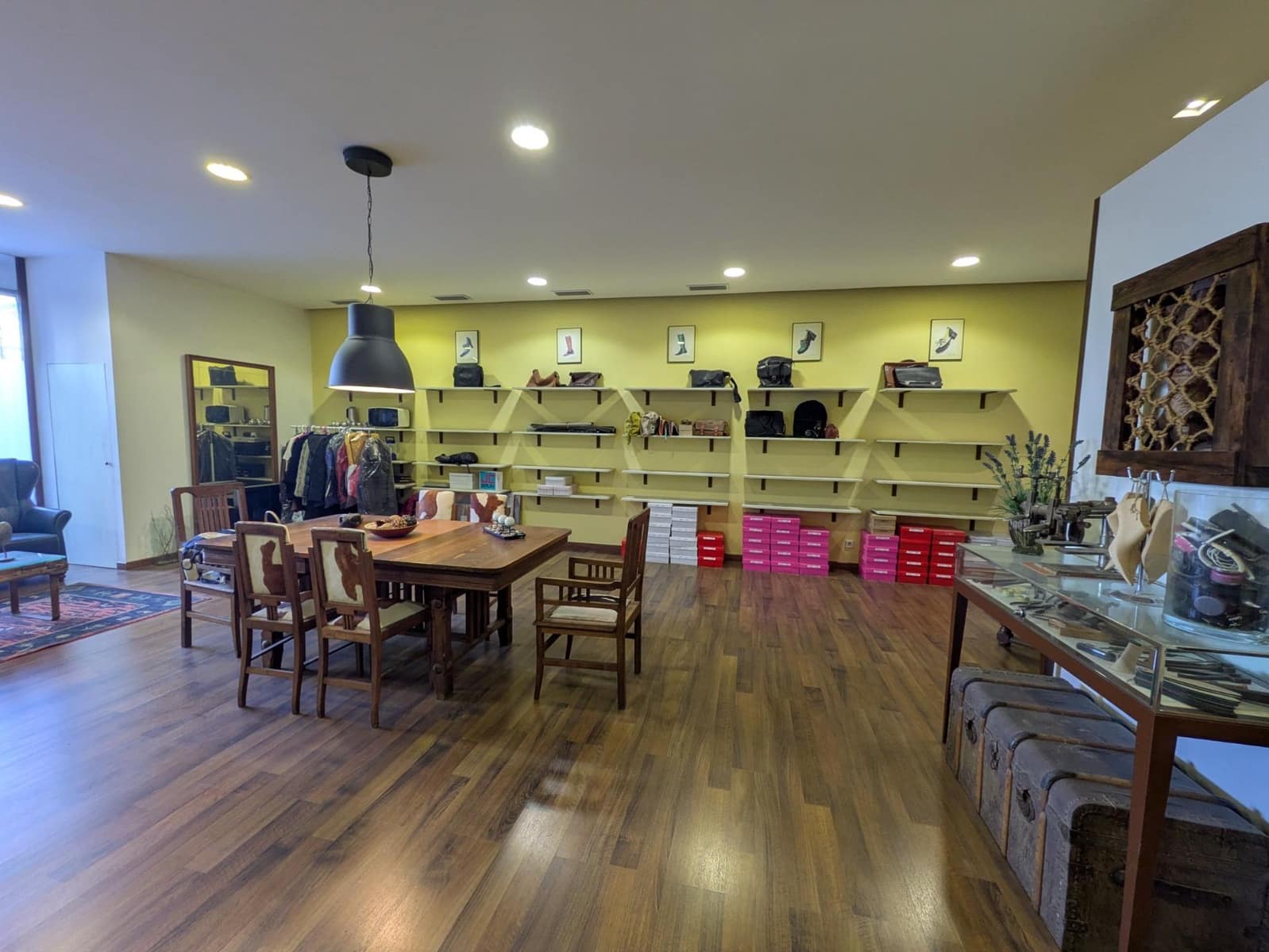 Commercial for sale in Elche / Elx - € 105,000 (Ref: 9533711)