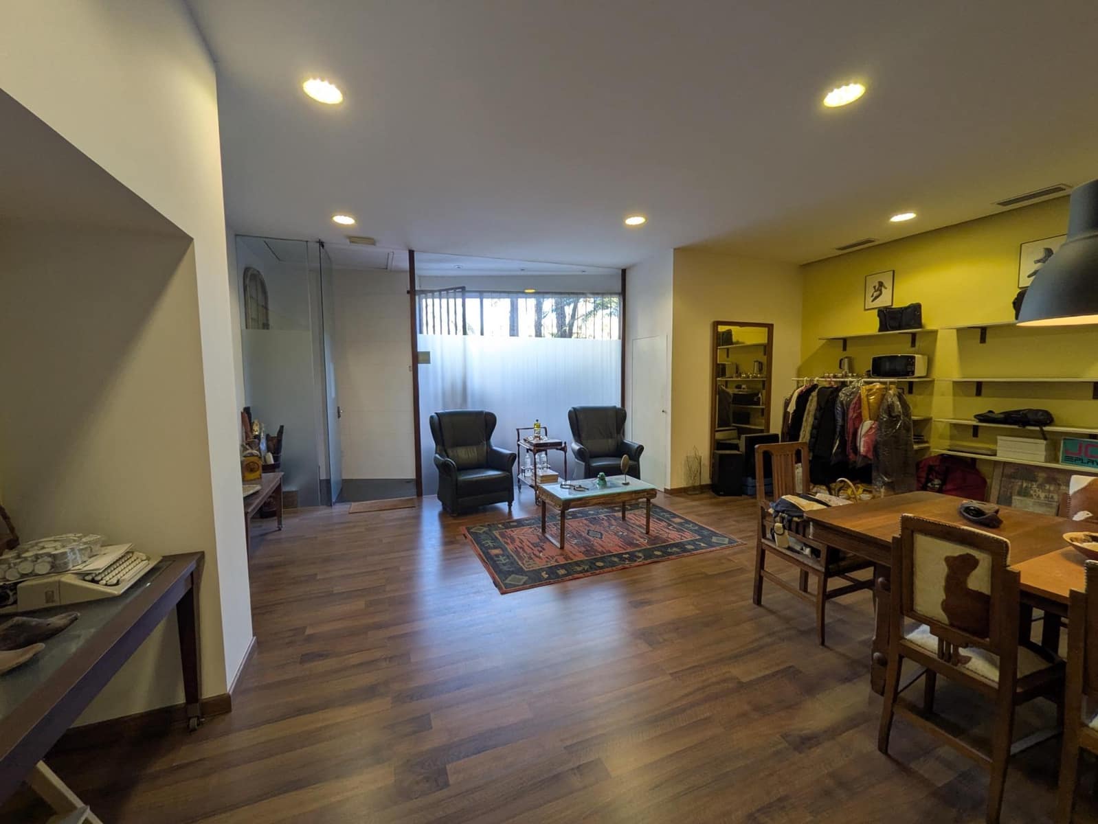 Commercial for sale in Elche / Elx - € 105,000 (Ref: 9533711)