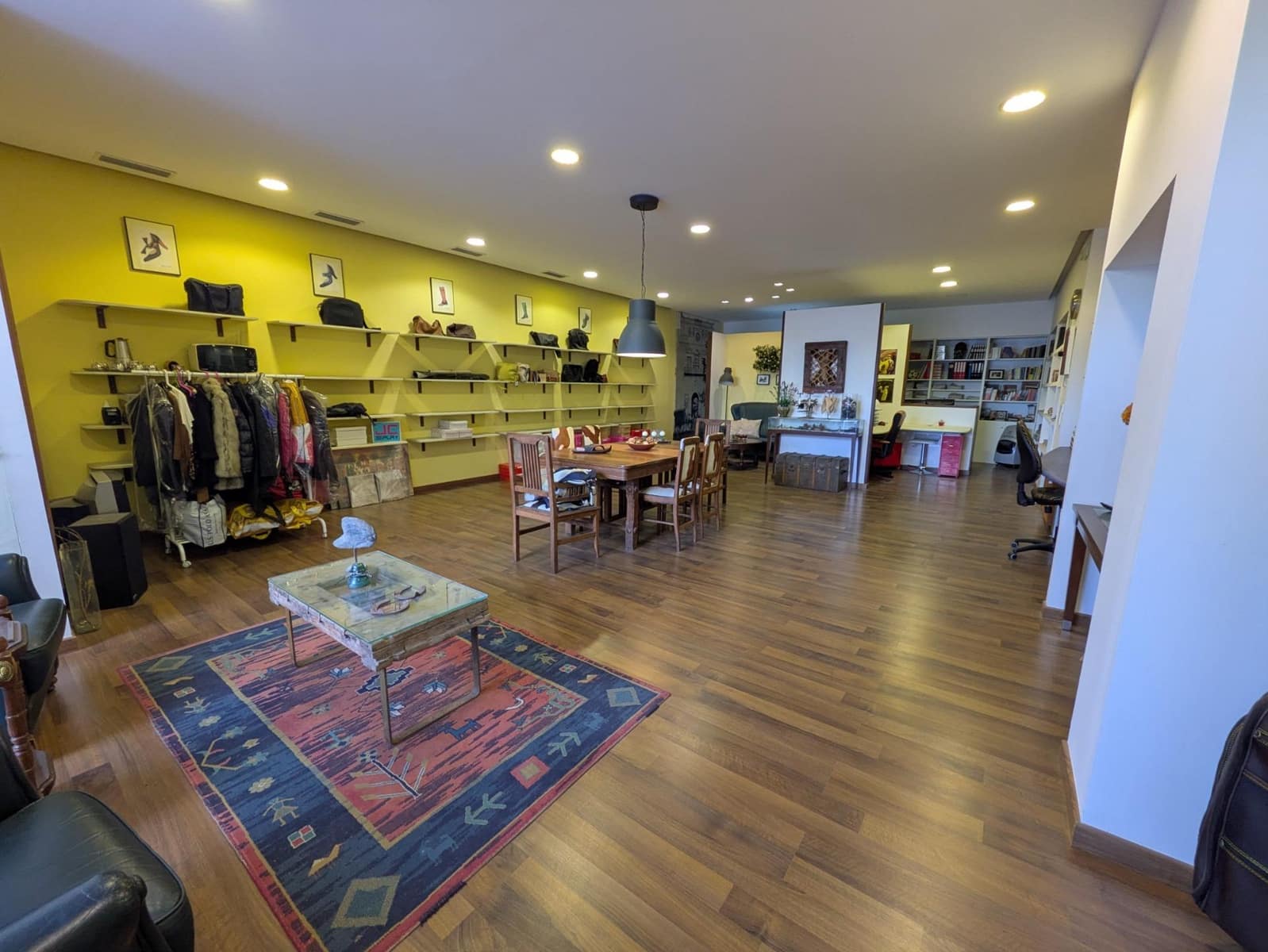 Commercial for sale in Elche / Elx - € 105,000 (Ref: 9533711)