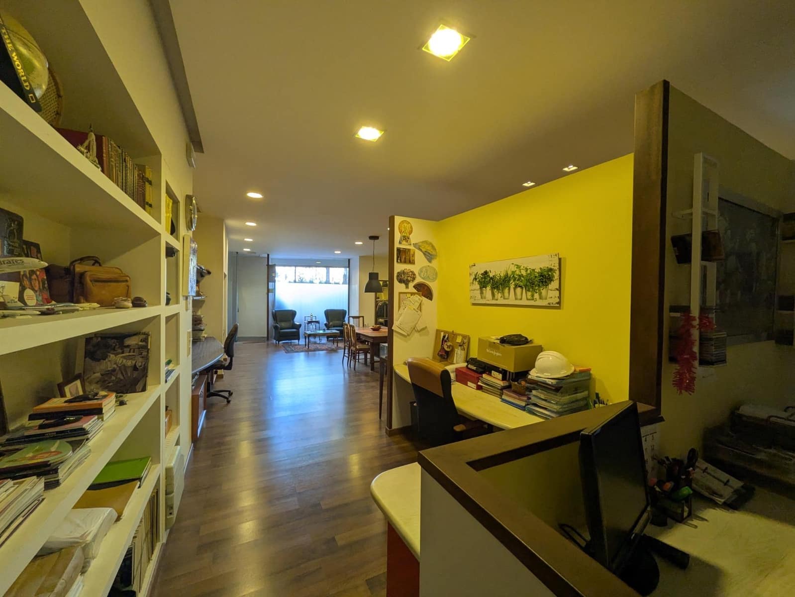 Commercial for sale in Elche / Elx - € 105,000 (Ref: 9533711)