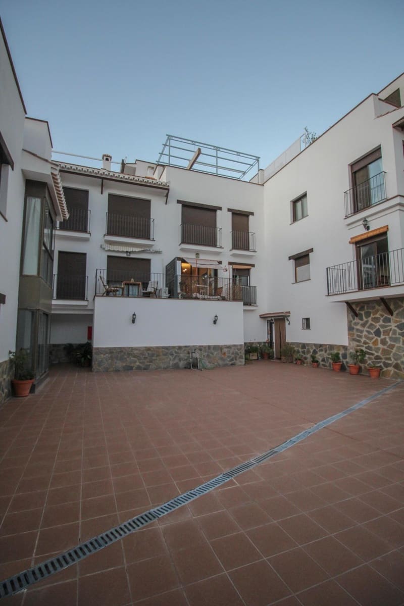 2 quarto Apartamento para venda em Guejar Sierra com piscina garagem - 144 900 € (Ref: 10004114)