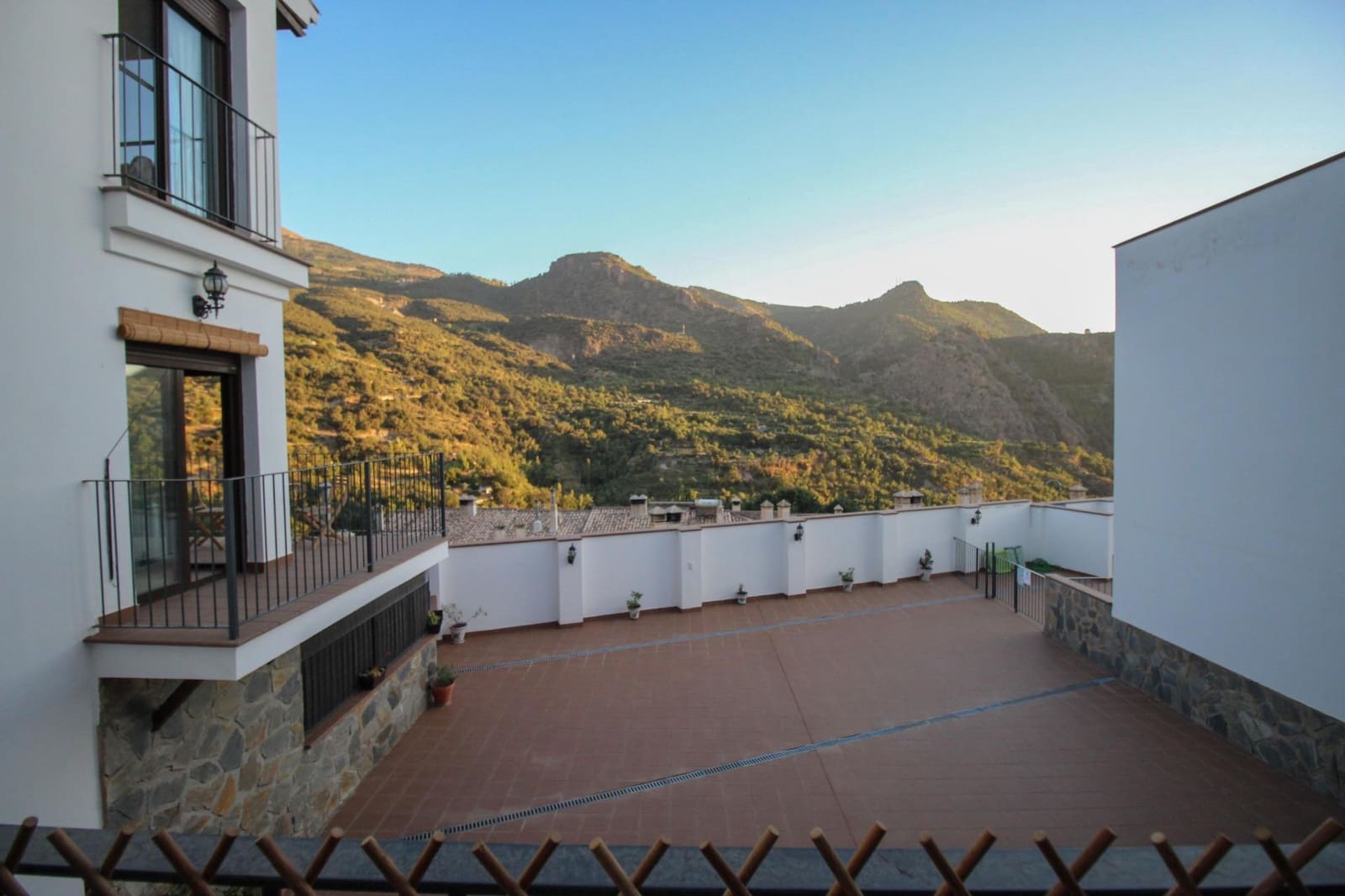 2 quarto Apartamento para venda em Guejar Sierra com piscina garagem - 144 900 € (Ref: 10004114)