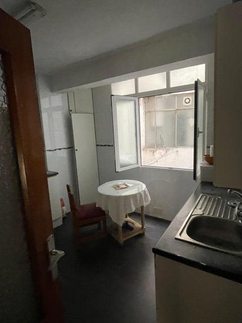 3 camera da letto Appartamento da affittare in Granada citta - 990 € (Rif: 10005784)