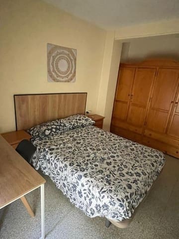 3 slaapkamer Flat te huur in Granada stad - € 990 (Ref: 10005784)