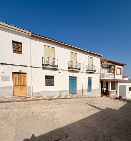 5 bedroom Townhouse for sale in Torre-Cardela - € 65,000 (Ref: 10009258)