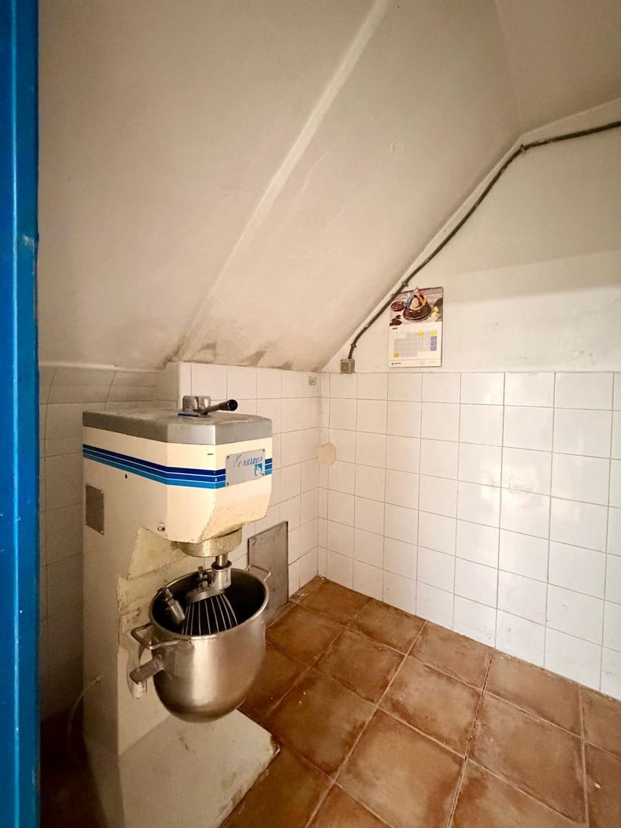 5 bedroom Townhouse for sale in Torre-Cardela - € 65,000 (Ref: 10009258)