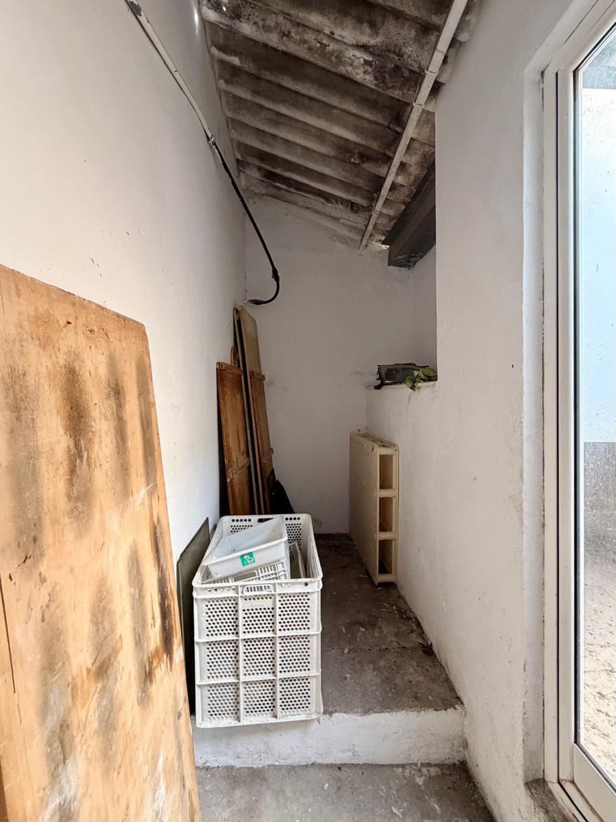 5 bedroom Townhouse for sale in Torre-Cardela - € 65,000 (Ref: 10009258)