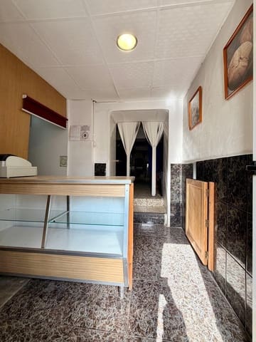 5 bedroom Townhouse for sale in Torre-Cardela - € 65,000 (Ref: 10009258)