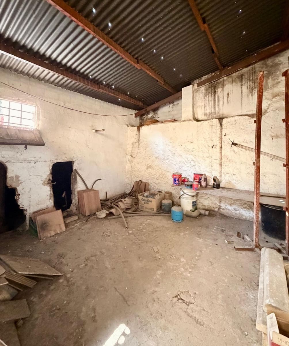 5 bedroom Townhouse for sale in Torre-Cardela - € 65,000 (Ref: 10009258)