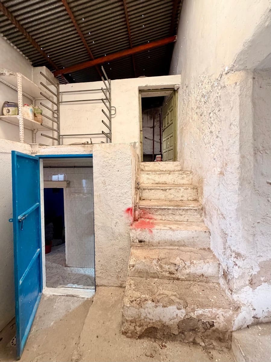 5 bedroom Townhouse for sale in Torre-Cardela - € 65,000 (Ref: 10009258)
