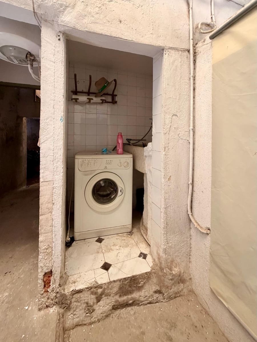 5 bedroom Townhouse for sale in Torre-Cardela - € 65,000 (Ref: 10009258)