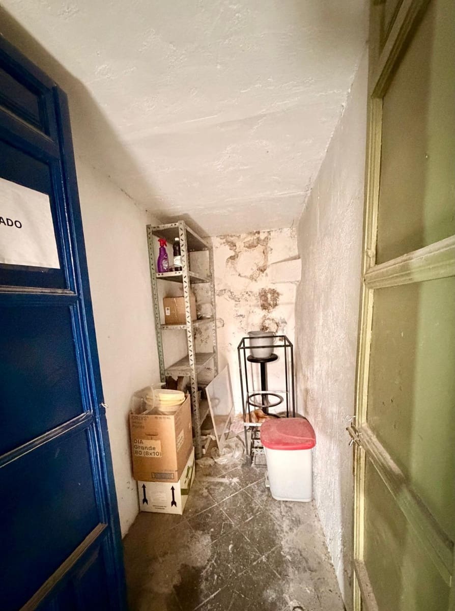 5 bedroom Townhouse for sale in Torre-Cardela - € 65,000 (Ref: 10009258)