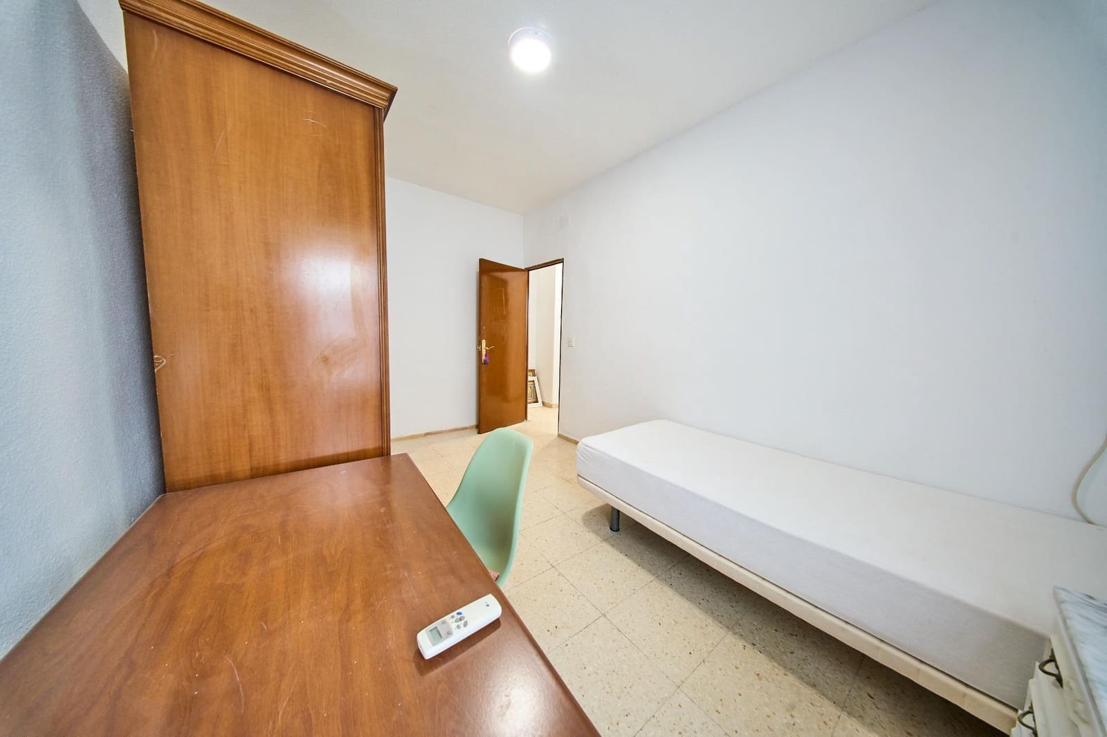 3 sovrum Lägenhet att hyra i Granada stad - 200 € (Ref: 10013490)