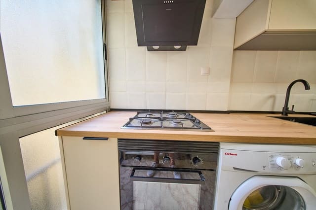 3 sovrum Lägenhet att hyra i Granada stad - 200 € (Ref: 10013490)