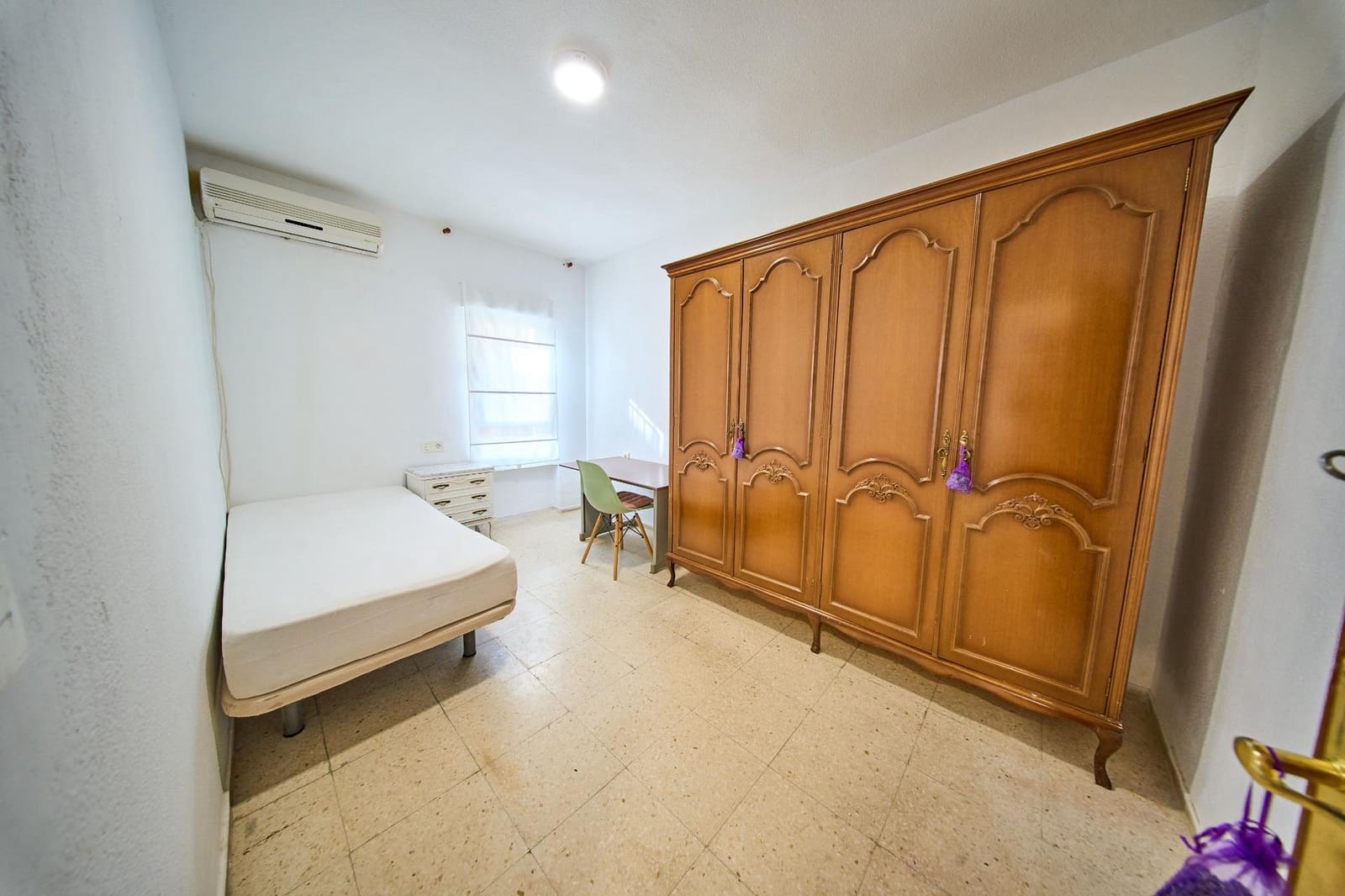 3 sovrum Lägenhet att hyra i Granada stad - 200 € (Ref: 10013490)
