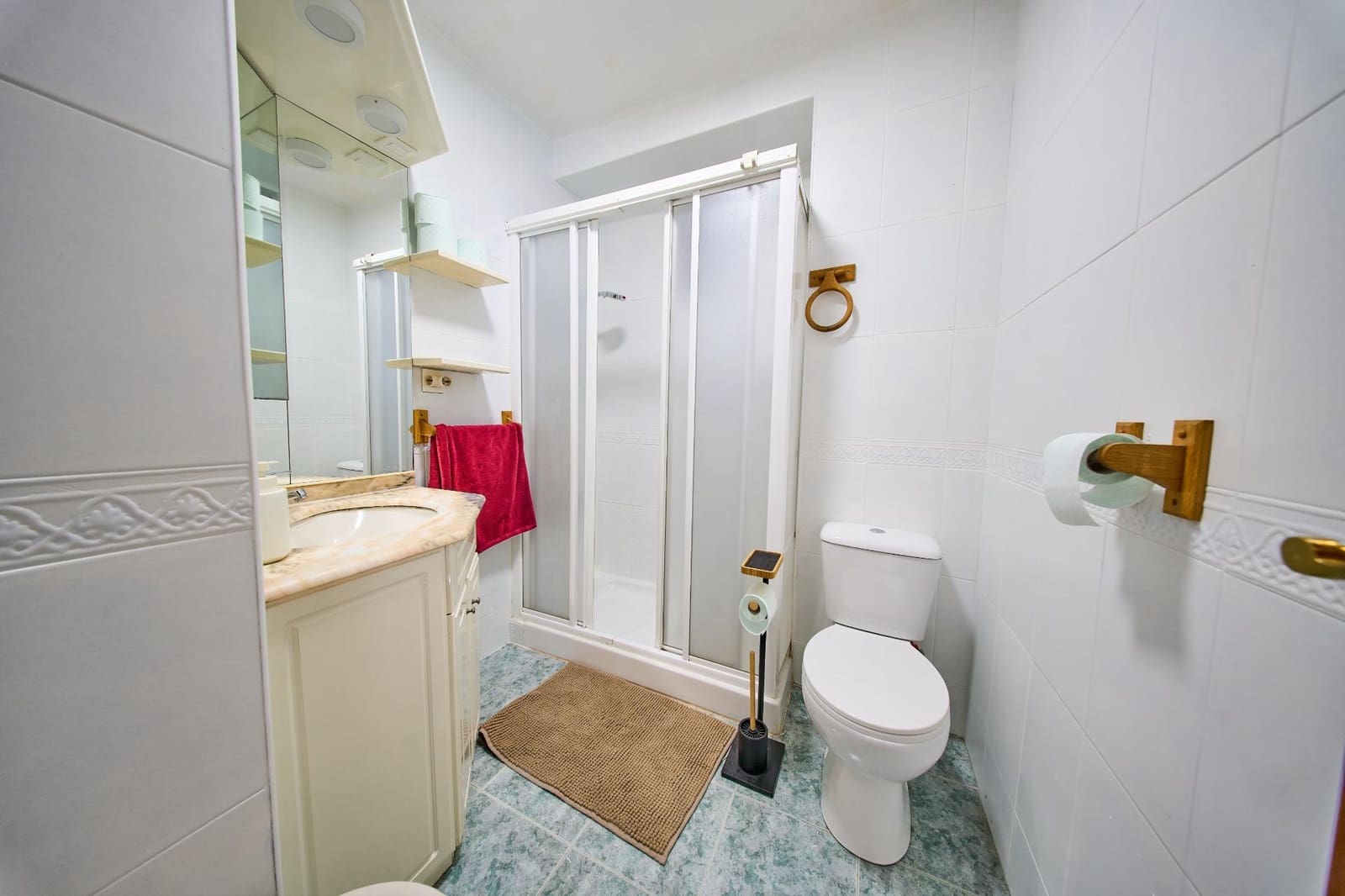 3 sovrum Lägenhet att hyra i Granada stad - 200 € (Ref: 10013490)