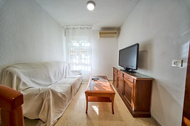 3 sovrum Lägenhet att hyra i Granada stad - 200 € (Ref: 10013490)
