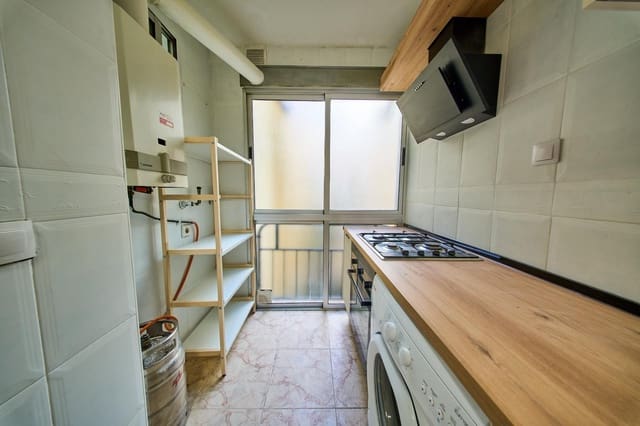 3 sovrum Lägenhet att hyra i Granada stad - 200 € (Ref: 10013490)
